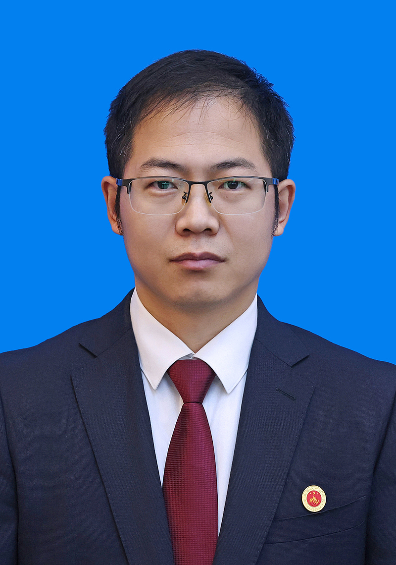吴  杰