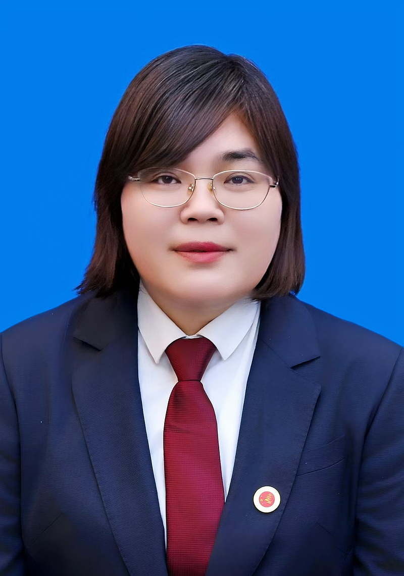 张莉